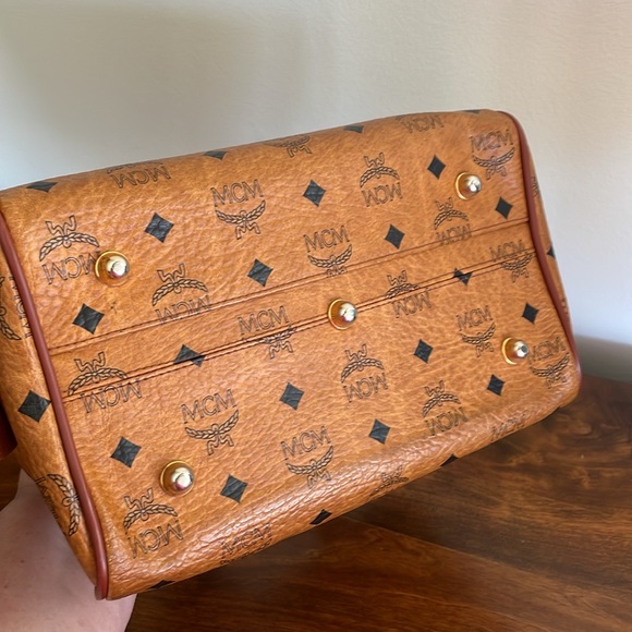 MCM Boston Bag - Picture 9 of 16